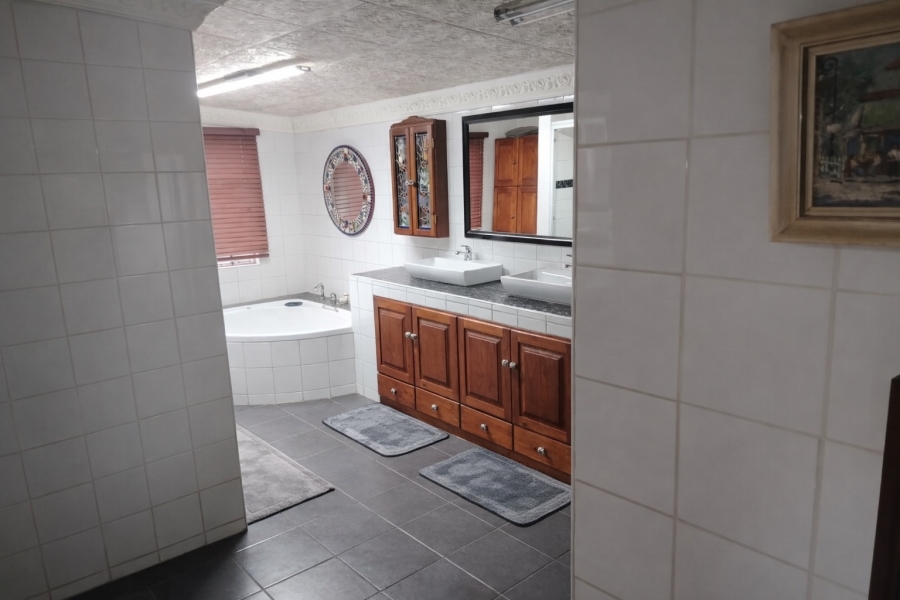 4 Bedroom Property for Sale in Bodorp North West